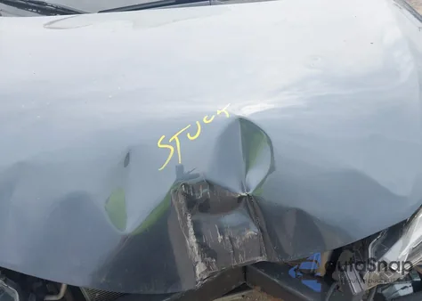 2017 Toyota Corolla Le z USA, uszkodzony, nr VIN 2T1BURHE8HC868315